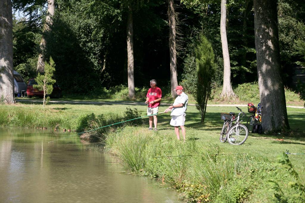 Les Ormes Domaine Et Resort Epiniac Exterior foto